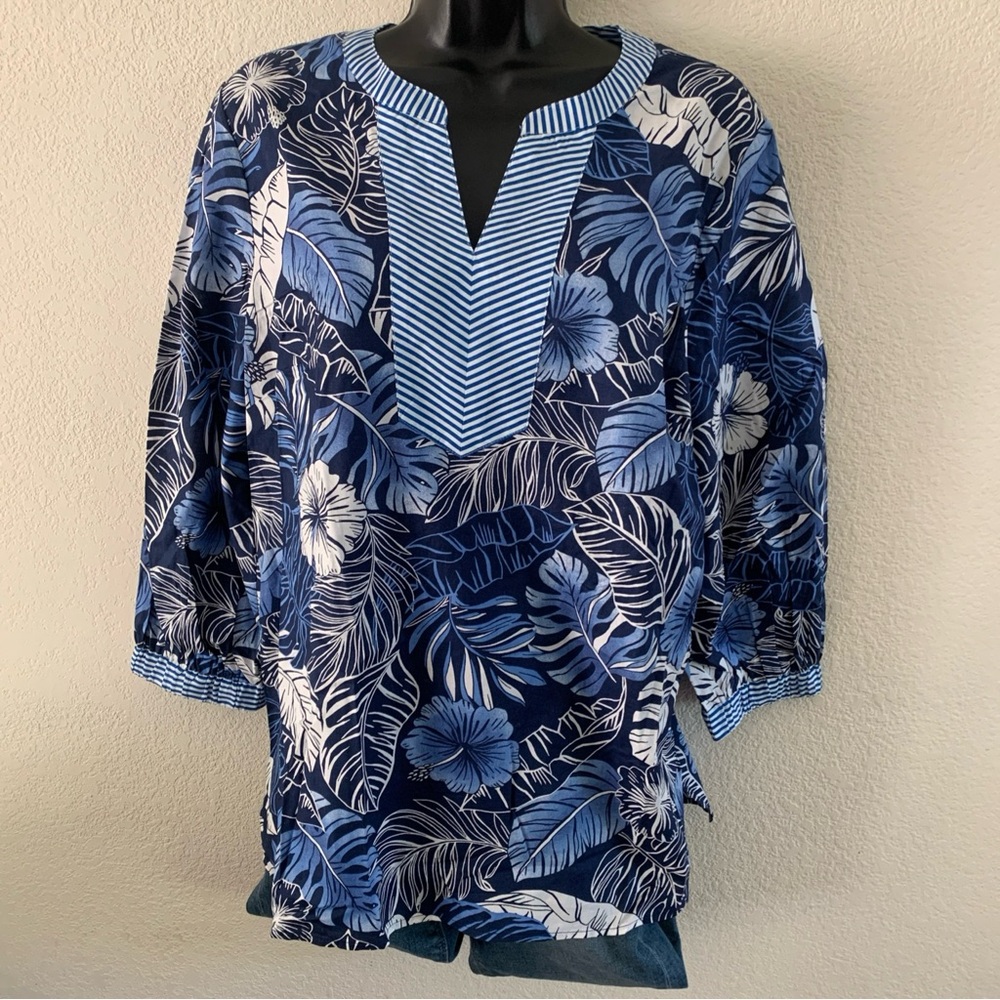 Talbots Tunic Size LP Women's Large Tropical Blue & White Hibiscus Palms Blouse